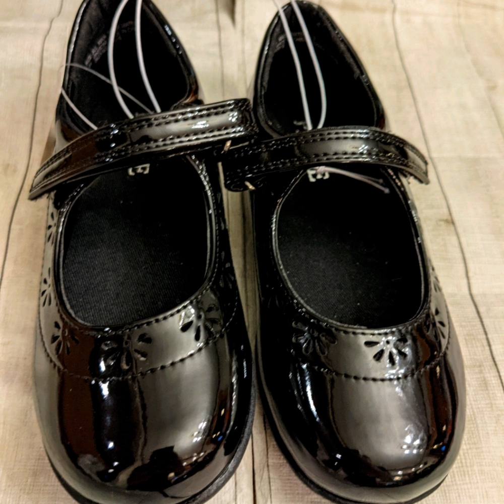 Children's Place girl's flat size 11